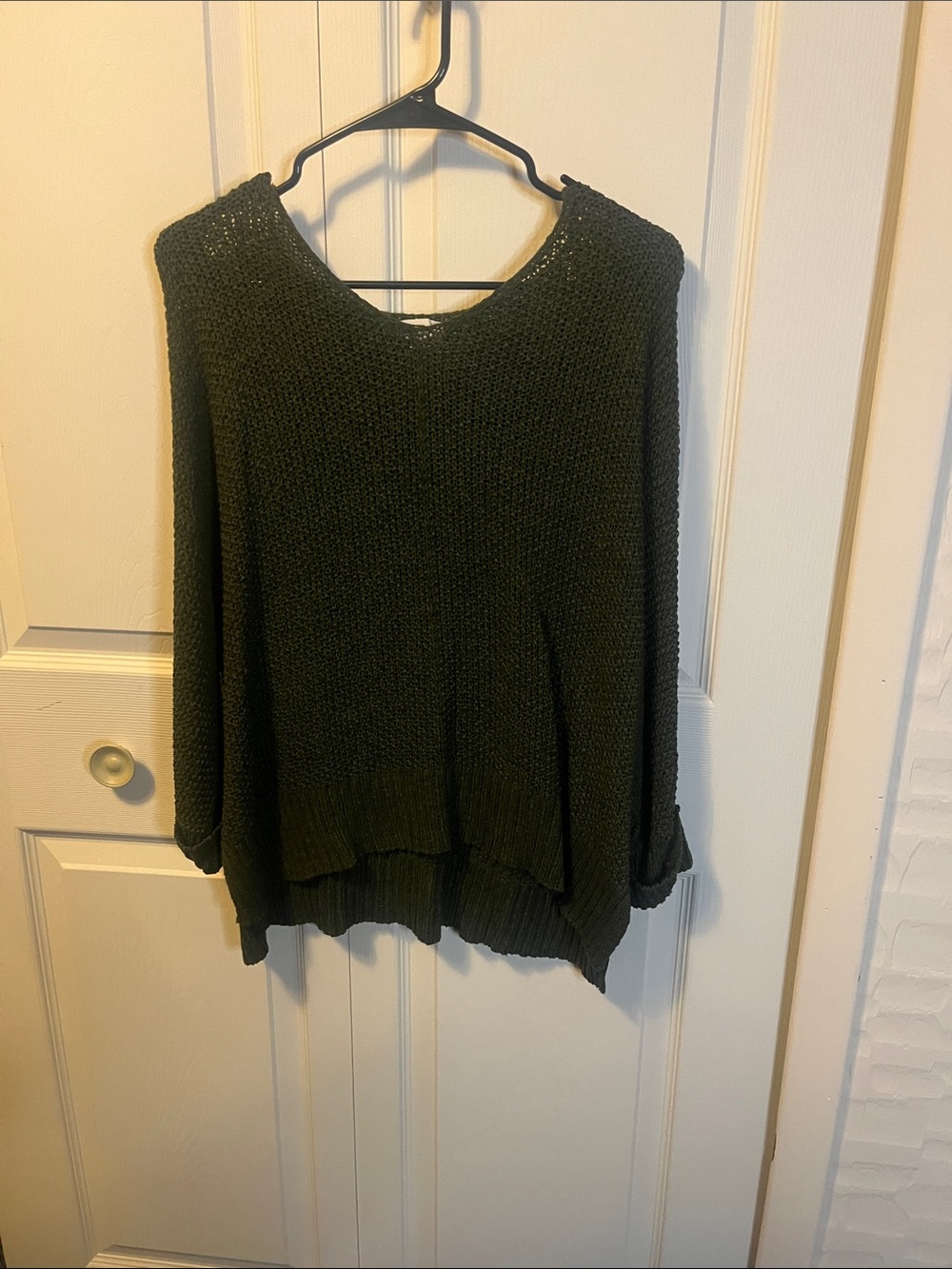 eesome Olive Scoop-Neck Lightweight Knit Sweater